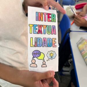 Fôlder intertextualidade: paródia e paráfrase